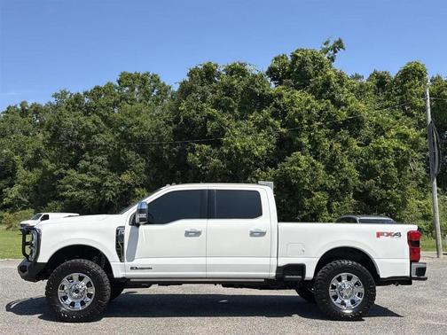 Star White Metallic Tri-Coat 2025 Ford F-250 King Ranch