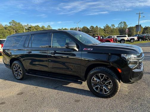 2022 Chevrolet Suburban 4WD Z71