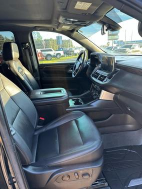 2022 Chevrolet Suburban 4WD Z71