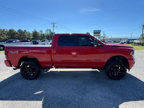 2020 RAM 2500 Big Horn Crew Cab 4X4 6'4' Box