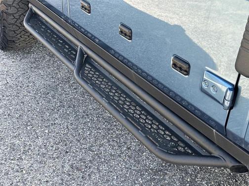 2024 INEOS Grenadier AWD