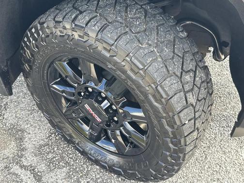 2024 GMC Sierra 2500 AT4