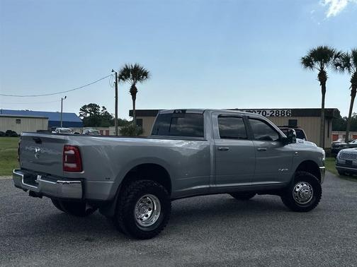 2023 RAM 3500 Laramie Crew Cab 4x4 8' Box