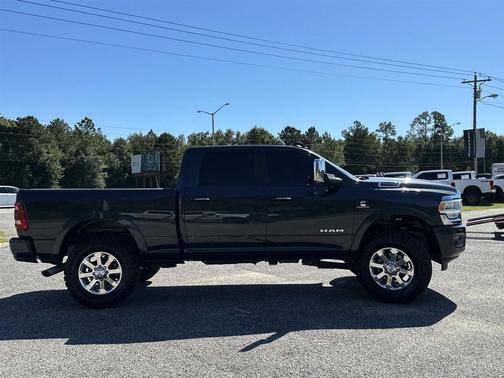 2022 RAM 2500 Laramie Crew Cab 4x4 6'4' Box