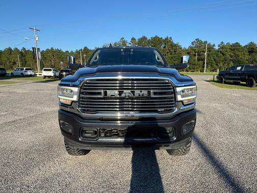 2022 RAM 2500 Laramie Crew Cab 4x4 6'4' Box
