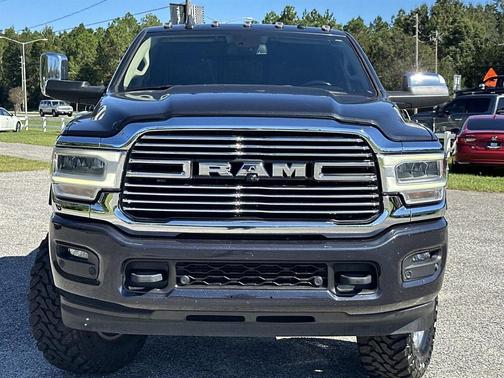 2022 RAM 2500 Laramie Crew Cab 4x4 6'4' Box