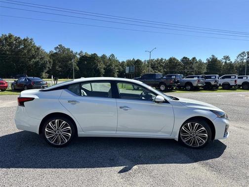 2023 Nissan Altima 2.5 SL