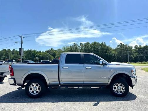 2020 RAM 2500 Laramie Crew Cab 4X4 6'4' Box