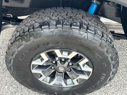 2017 Toyota Tacoma SR5