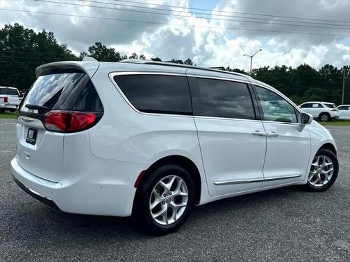 2020 Chrysler Pacifica Touring-L Plus