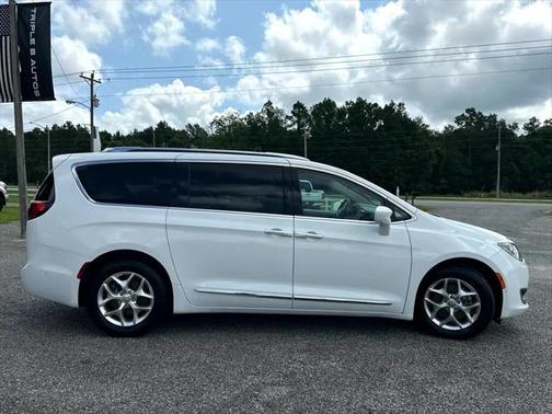 2020 Chrysler Pacifica Touring-L Plus
