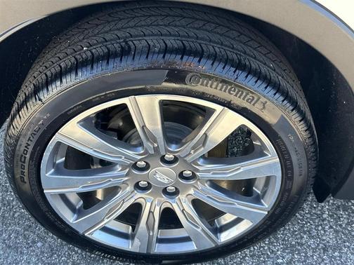 2019 Cadillac XT4 Premium Luxury