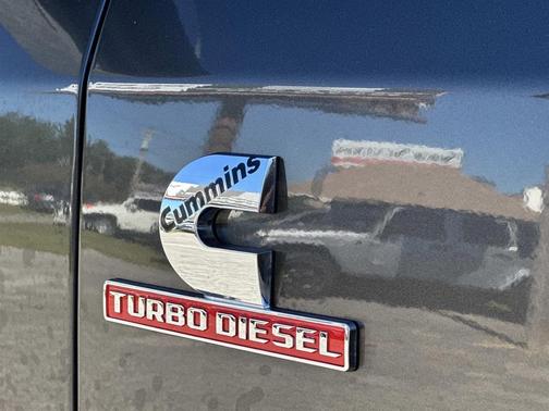 2022 RAM 2500 Laramie Crew Cab 4x4 6'4' Box