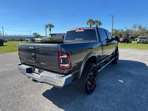 2022 RAM 2500 Laramie Crew Cab 4x4 6'4' Box