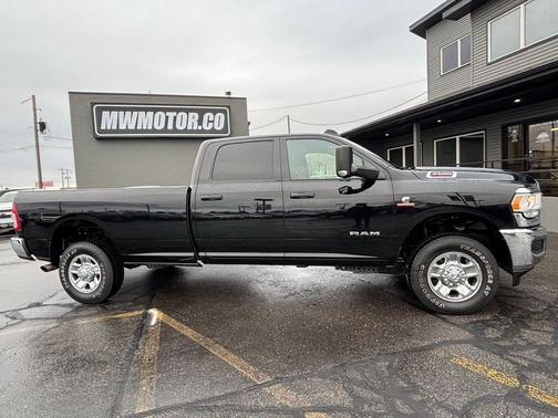 2022 RAM 2500 Tradesman Crew Cab 4x4 8' Box
