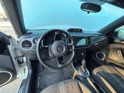 2012 Volkswagen Beetle 2.0T Turbo Launch Edition