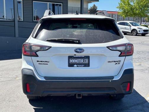 Crystal White Pearl 2021 Subaru Outback Onyx Edition XT