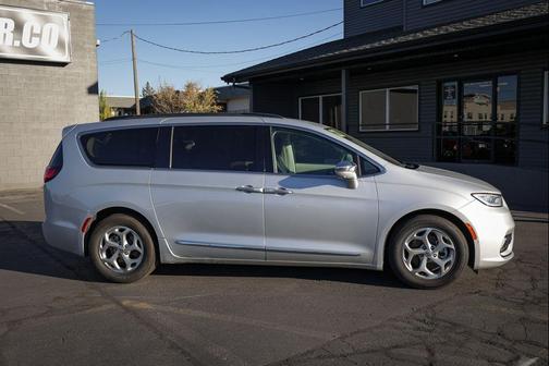 2022 Chrysler Pacifica Limited