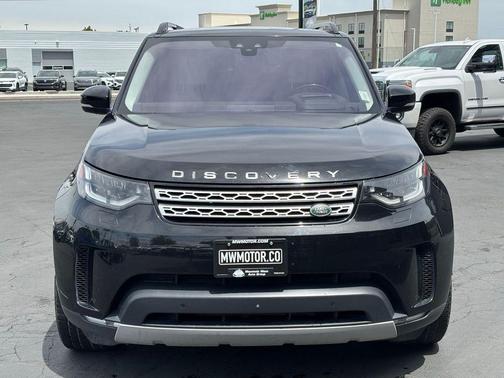 Black 2018 Land Rover Discovery HSE LUXURY
