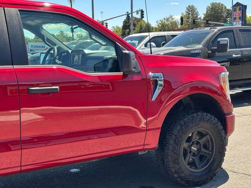 Rapid Red Metallic Tinted Clearcoat 2022 Ford F-150 XLT