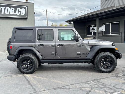Granite Crystal Metallic Clearcoat 2023 Jeep Wrangler Sport S