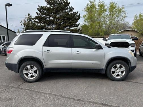Liquid Silver Metallic 2007 GMC Acadia SLE1