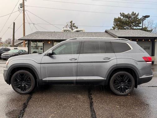 2018 Volkswagen Atlas 3.6L SEL Premium