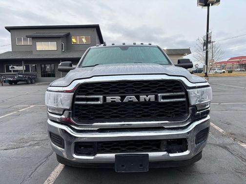 2021 RAM 3500 Tradesman Crew Cab 4x4 8' Box