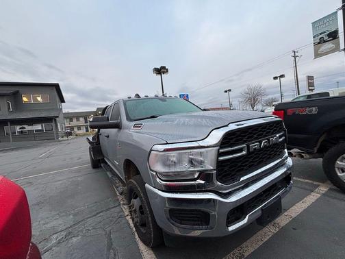 2021 RAM 3500 Tradesman Crew Cab 4x4 8' Box