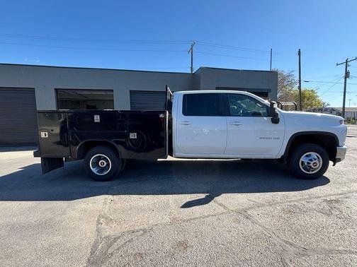 Summit White 2022 Chevrolet Silverado 3500 LT