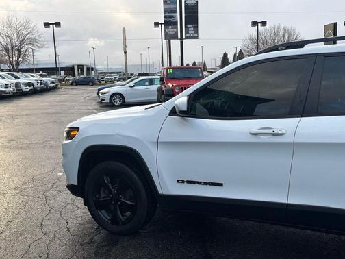 2020 Jeep Cherokee Altitude
