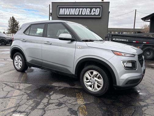 2021 Hyundai VENUE SE