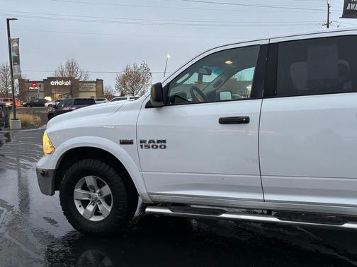 2016 RAM 1500 SLT