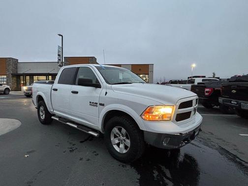 2016 RAM 1500 SLT