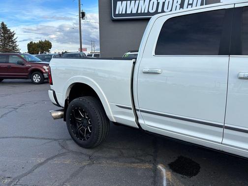 2019 RAM 2500 Limited Crew Cab 4x4 6'4' Box