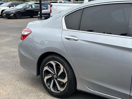 Kona Coffee Metallic 2017 Honda Accord EX-L w/Navigation & Honda Sensing