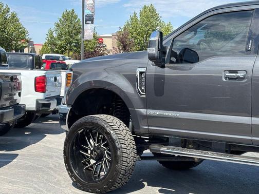 Magnetic 2018 Ford F-250 Lariat