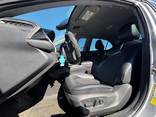 Celestial Silver Metallic 2020 Toyota Camry SE