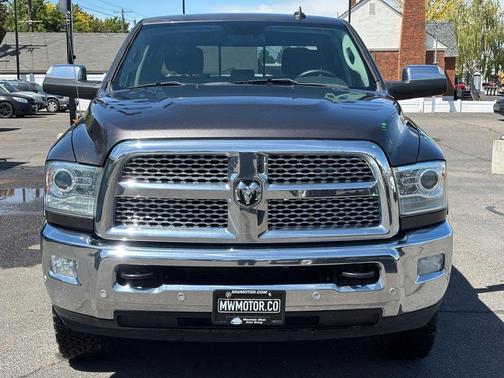 Granite Crystal Metallic Clearcoat 2018 RAM 3500 Laramie Crew Cab 4x4 6'4' Box