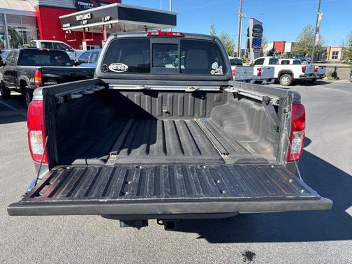 Gun Metallic 2016 Nissan Frontier SV