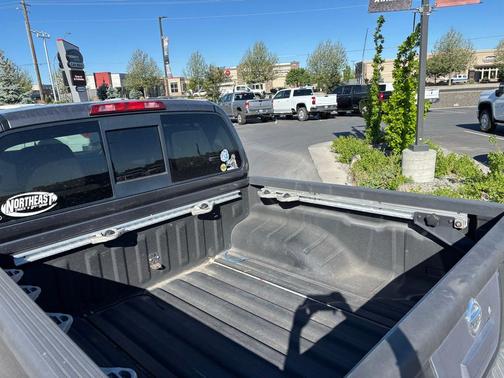 Gun Metallic 2016 Nissan Frontier SV