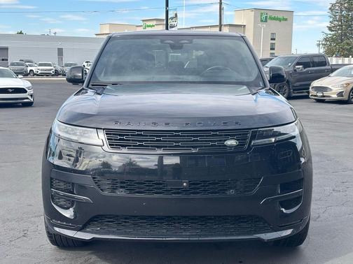 Santorini Black Metallic 2024 Land Rover Range Rover Sport SE