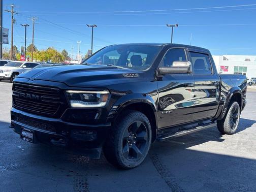 Diamond Black Crystal Pearlcoat 2019 RAM 1500 Big Horn
