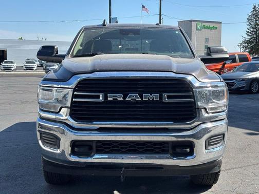 Granite Crystal Metallic Clearcoat 2020 RAM 3500 Tradesman Crew Cab 4x4 6'4' Box