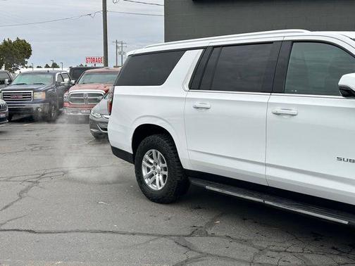 2022 Chevrolet Suburban LT