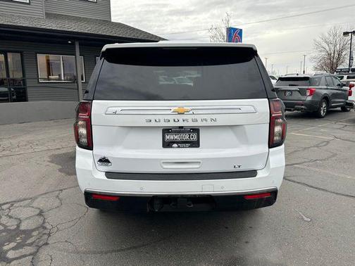 2022 Chevrolet Suburban LT