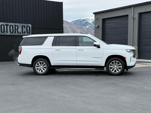2023 Chevrolet Suburban Premier