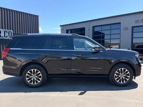 Black Metallic 2025 Ford Expedition Platinum