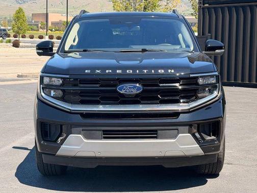 Black Metallic 2025 Ford Expedition Platinum