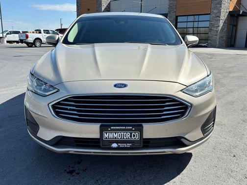White Gold Metallic 2019 Ford Fusion SE